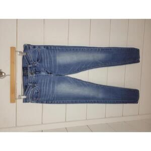 Lucky Brand size 8/29 blue denim skinny jeans. Charlie skinny